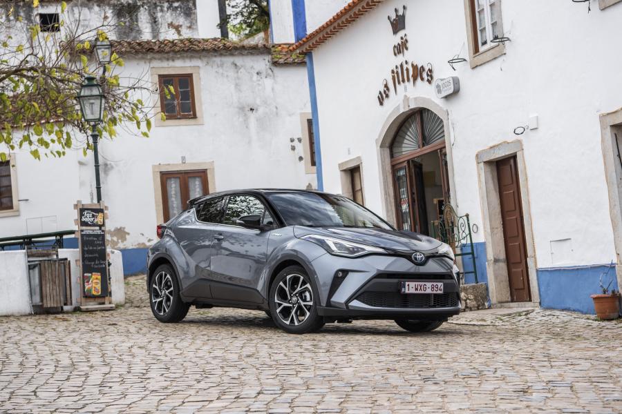  Toyota C-HR Hybrid 2019 года  (WW) (фото 128 из 174)